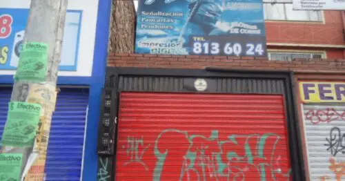 AVISOS AVENIDA 1 DE MAYO CON 52F AVISOS AVENIDA 1 DE MAYO CON 52F